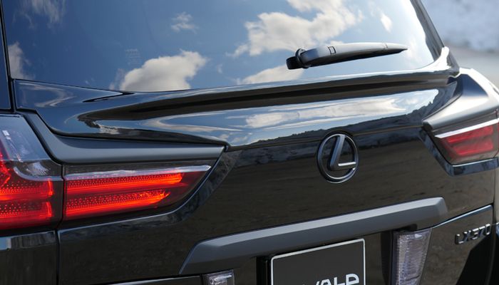 Spoiler belakang Lexus LX 570 dari Wald