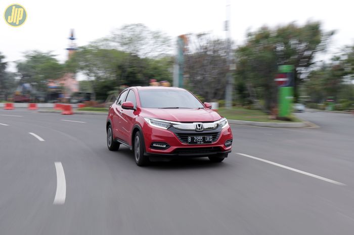 Melahap tikungan menggunakan Honda HR-V, ternyata cukup asyik