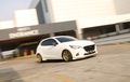 Mazda2 GT 'Keracunan', Body Kit Ditempel, Pelek Cukup Ring 17 Inci