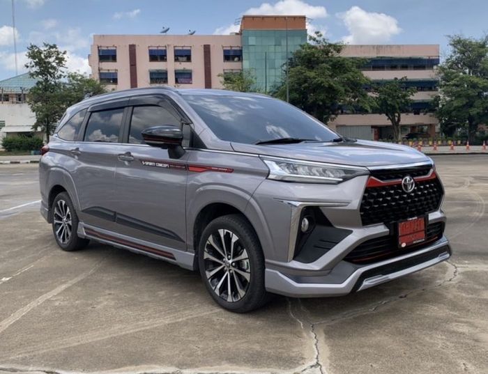 Tampilan depan modifikasi All New Toyota Veloz dikemas simpel dan berisi