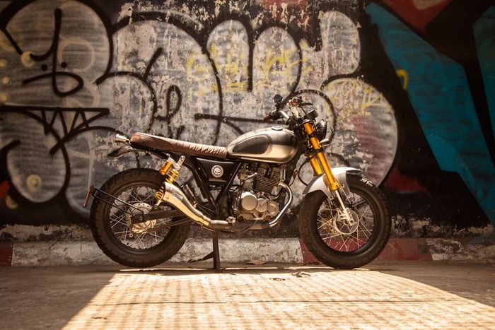 Benelli 150 Scrambler garapan The Owl Garage