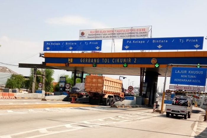 harap berhati-hati, Jasamarga Metropolitan Tollroad sedang melakukan perbaikan di GT Cikunir 2.