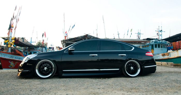 Nissan Teana pakai suspensi udara 4 titik