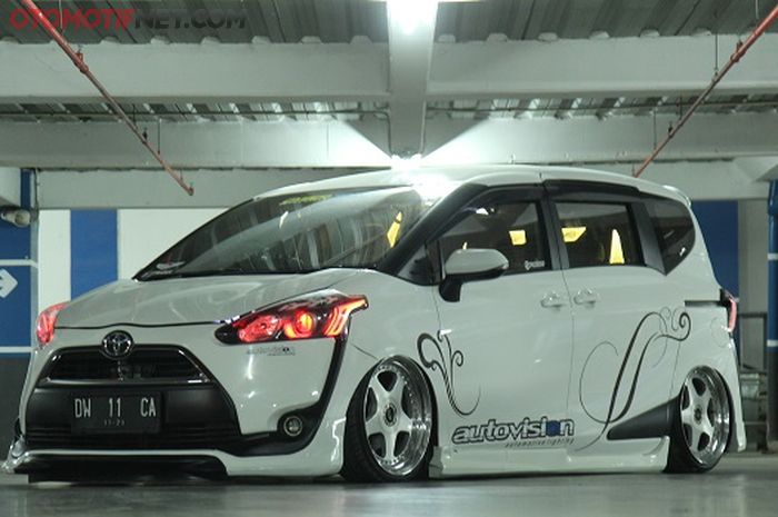 Toyota Sienta V 2016 Bagged Sienta From Makassar