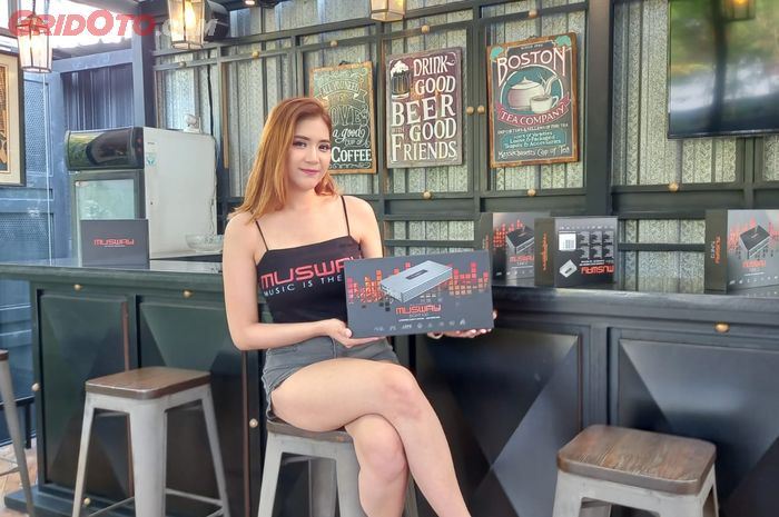 Kramat Motor mengadakan kompetisi foto dengan tema Montir Sexy, Minggu (27/03/2022)