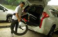 Begini Cara Bawa Sepeda di Mobil, Agar Tak Bahaya Jangan Asal Nyantol