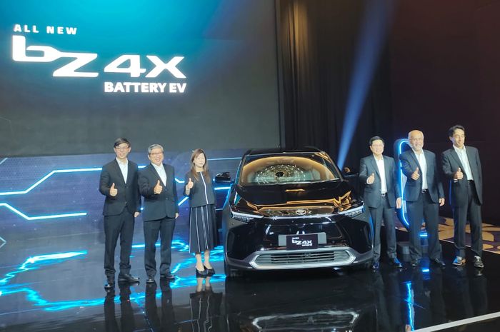 Toyota bz4X menjadi mobil listrik pertama Toyota yang dipasarkan oleh PT Toyota Astra Motor (TAM) di Indonesia