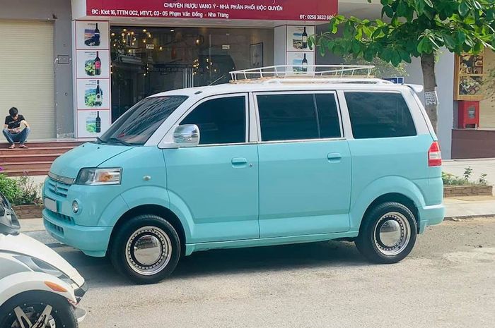 Modifikasi Suzuki APV terinspirasi dari  VW Kombi asal Vietnam