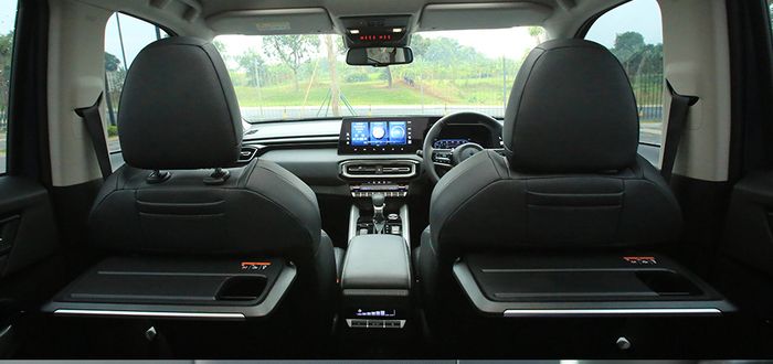 Kabin Mitsubishi Destinator