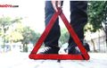 Street Manners: Demi Keselamatan, Seperti Apa Etika Yang Benar Memasang Segitiga Pengaman di Jalanan?