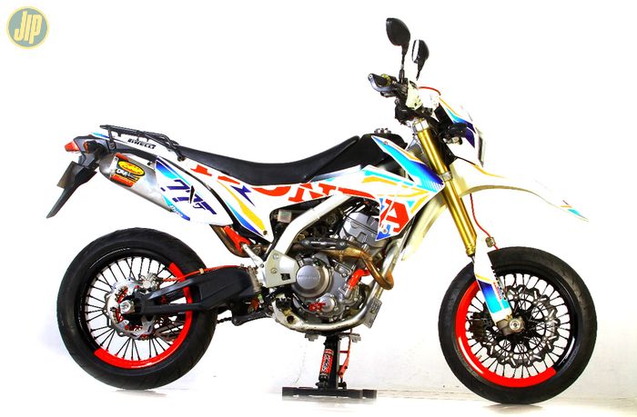 Honda CRF250L Supermoto CAOS Custom Bike