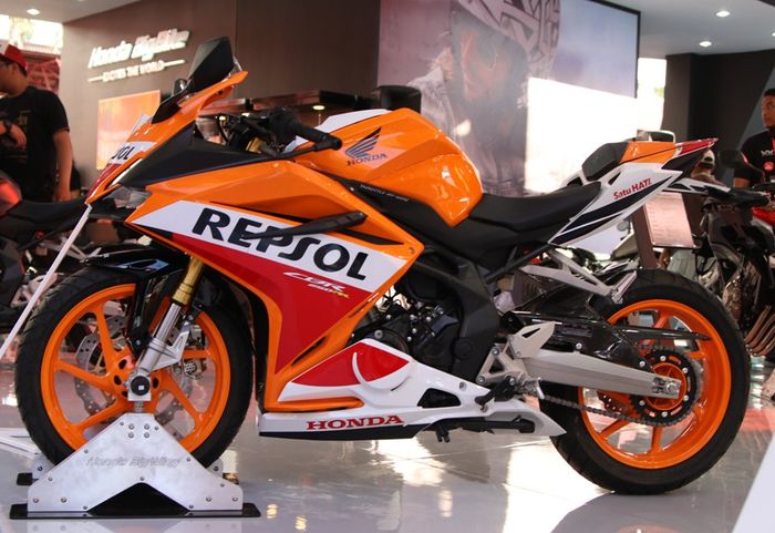 Honda CBR250RR merupakan motor  mengaplikasi teknologi Throttle By Wire (TBW)