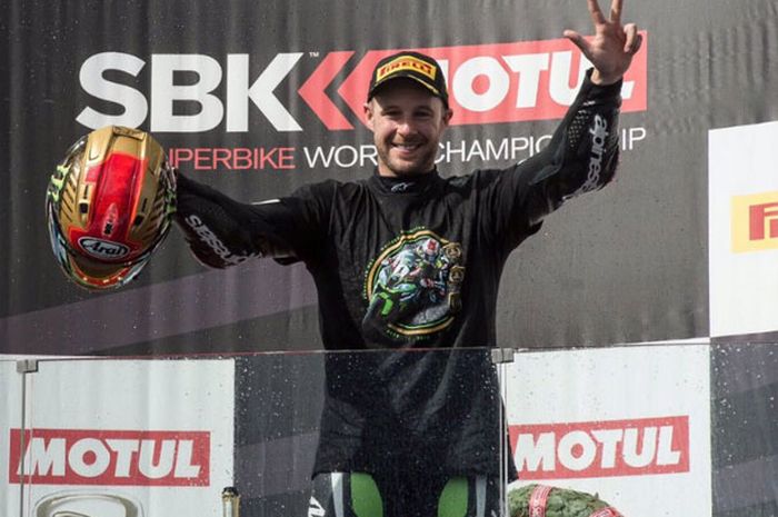 Jonathan Rea merebut titel juara dunia WSBK ketiga kalinya dalam waktu tiga musim beruntun
