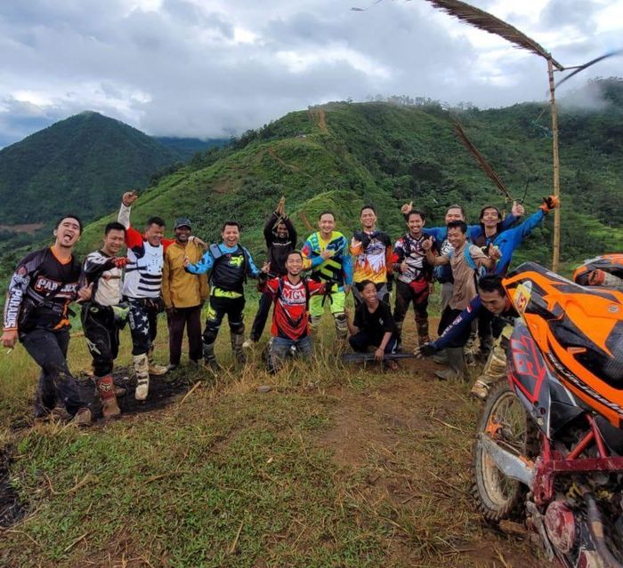 Kapolsek Tambora ternyata suka main motor trail KTM 250