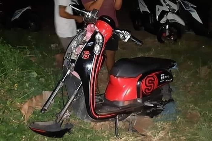 Misteri penemuan Honda Scoopy di kuburan tanpa ban depan, ban belakang dan lampu depan di Tabanan, Bali