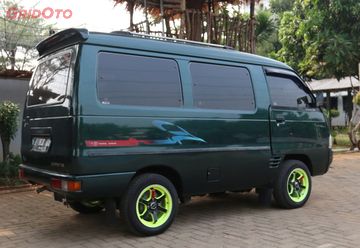 Suzuki Carry Low Profile Ternyata Pakai Pelek Keren Dan Ada Kamera Parkir Gridoto Com
