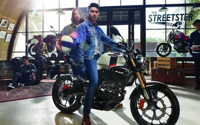 Honda CB150R ExMotion (Streetster) yang beredar di pasar Thailand