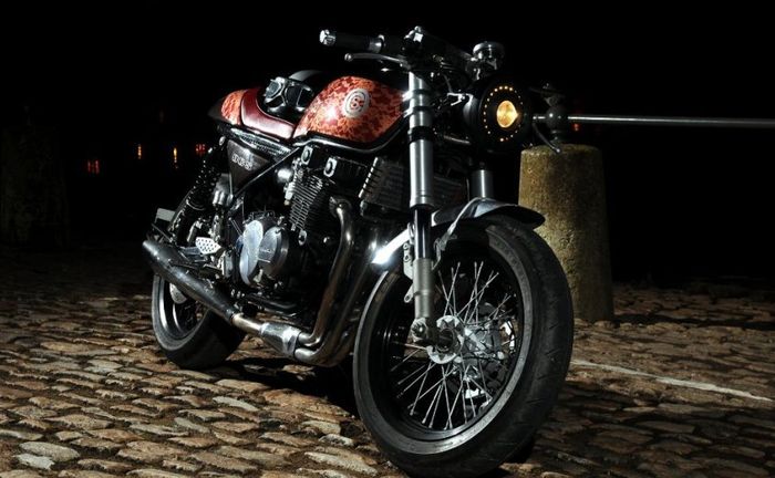 Kawasaki Zephyr 550 custom cafe racer dari Spirit Oldies &lsquo;n Classic