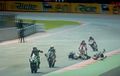 Crash di Garis Finish, yang di Depan Bahagia, yang di Belakang Merana