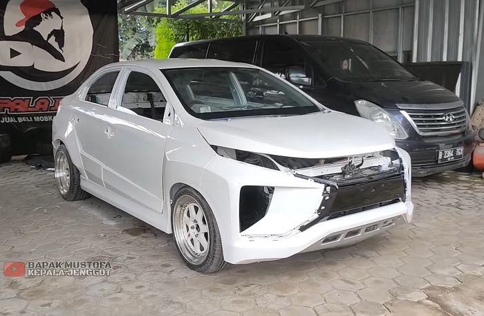 Modifikasi Mitsubishi Xpander versi sedan berbasis Toyota Vios Limo