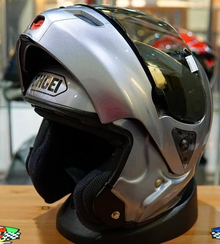 Helm modular/flip-up