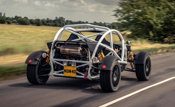 Tampilan belakang Ariel Nomad R