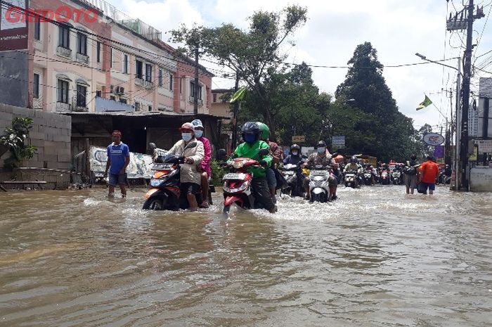 Banjir di Jl. K.H Hasyim Ashari, Tangerang