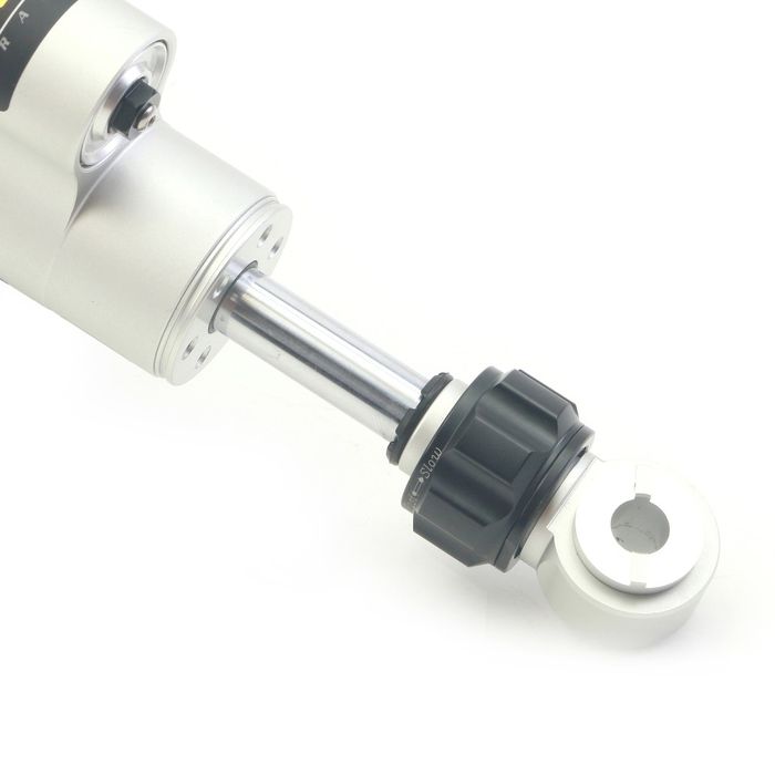 Sokbreker Scarlet Racing dilengkapi dengan as diameter 14 mm dengan setelan rebound 24 klik