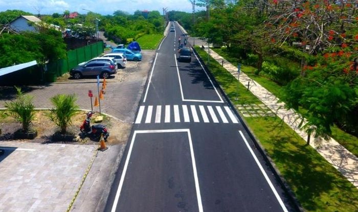 Kementerian PUPR percantik Jalan Siligita-Apurva Kempinski sepanjang 6,5 km merupakan akses tamu negara menuju venue utama KTT G20 Bali.