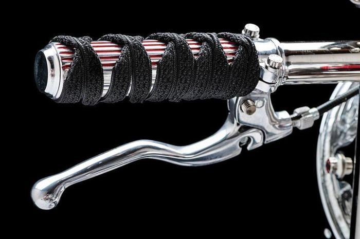 Honda CB550 caf&eacute; racer hasil kolaborasi Bryan Fuller, Totem, dan Tay Hererra. Dilansir oleh www.cycleworld.com