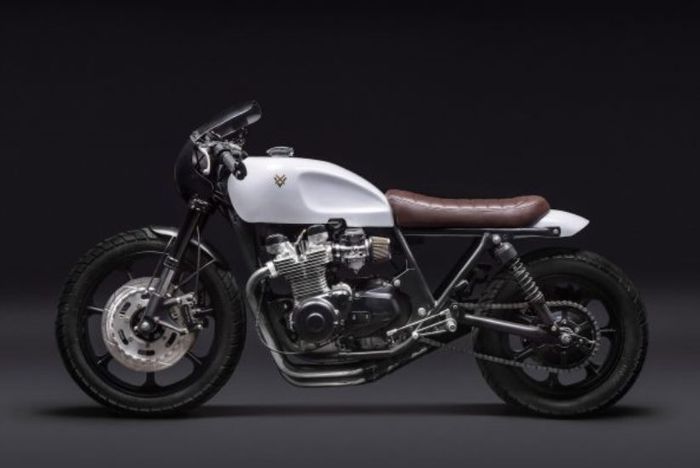 Kawasaki KZ1000 custom cafe racer dari Venier Customs