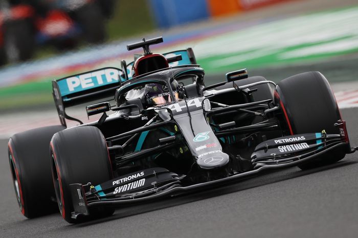 Penampilan sempurna di sirkuit Hungaroring, Lewis Hamilton berhasil raih kemenangan di balapan F1 Hongaria