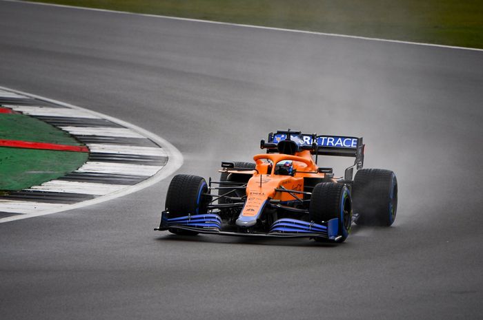 Jajal mobil baru tim McLaren untuk ajang balap F1 2021, Begini komentar pembalap asal Australia, Daniel Ricciardo