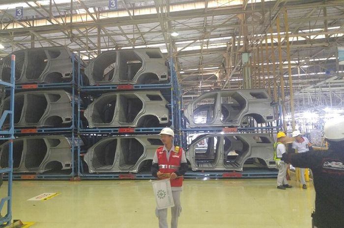 Suasana di dalam TMMIN Plant