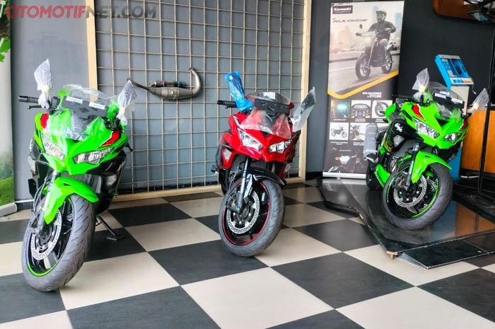 Kisaran harga Kawasaki Ninja ZX-4RR tahun 2026.
