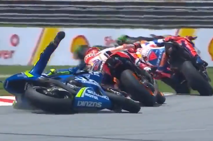 Andrea Iannone terjatuh di lap pertama MotoGP Malaysia