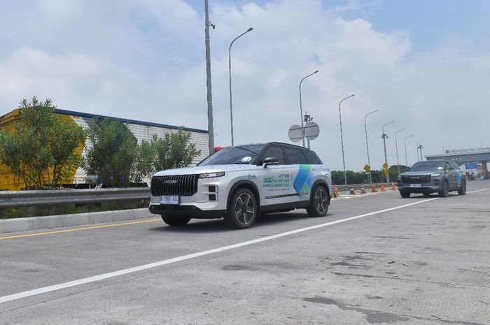 JAECOO J7 SHS di event JAECOO Super Hybrid Marathon Jakarta-Bali Long Range Test Drive