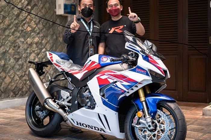 Ini sosok Arya Seta pemilik Honda CBR1000R-R pertama di Indonesia.