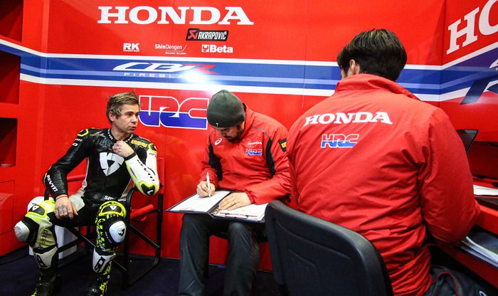 Kembalinya Honda sebagai tim pabrikan di WorldSBK 2020, patut diwaspadai. Alvaro Bautista jadi pembalap andalan