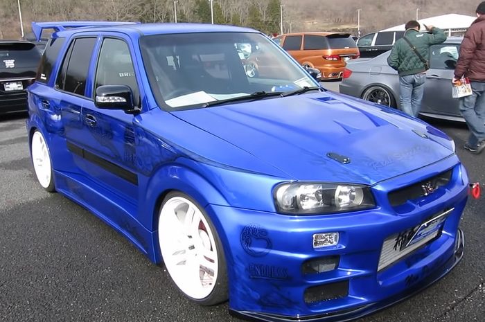 Modifikasi Honda CR-V lama bermuka Nissan GT-R R34