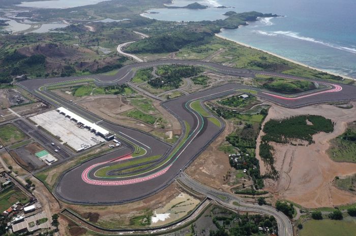 Sirkuit Mandalika berbenah jelang MotoGP Indonesia 2021, kebut penyelesaian infrastruktur untuk kejar homologasi.