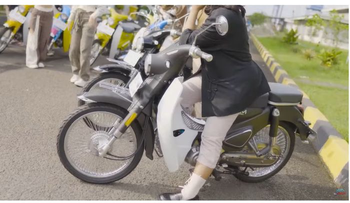 SM Classic punya bodi mirip Super Cub C125