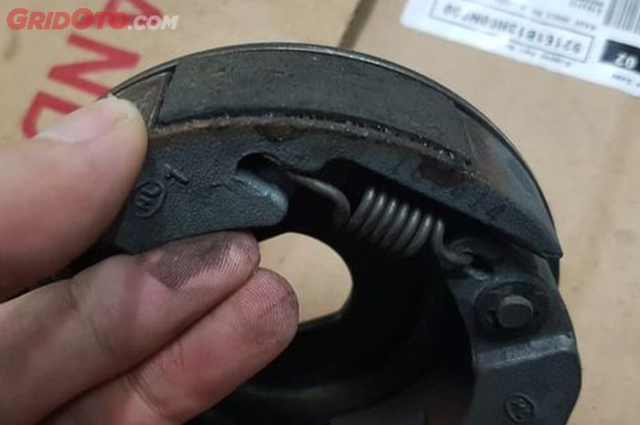 Kampas ganda CVT motor matic cepat habis? Ini penyebabnya 