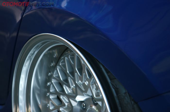 Widebody dan radius fender harus dilakukan karena pakai pelek lebar 10+12 inci dijejalkan di Honda All new Civic Turbo 