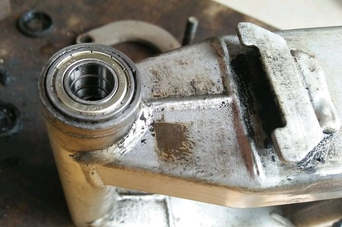 Bosh arm Yamaha V-ixion