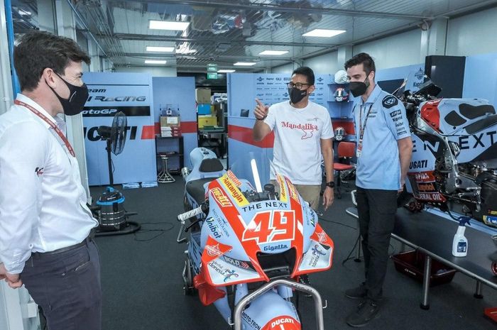 Dorna Sports resmi tanda tangan MotoGP Indonesia 2022, Sandiaga Uni sebut yakin bakal tercipta 50 ribu lapangan pekerjaan