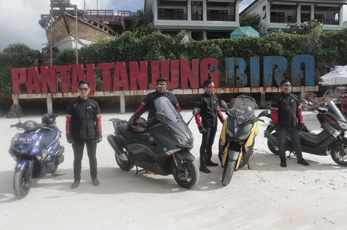 Tim MAXI YAMAHA Tour de Indonesia singgah di Pantai Tanjung Bira