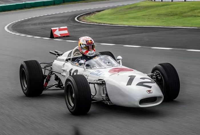 Max Verstappen kala menjajal Honda RA 272