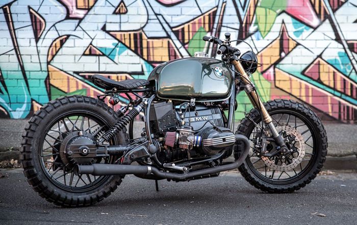 BMW R100 scrambler yang tampil sangar