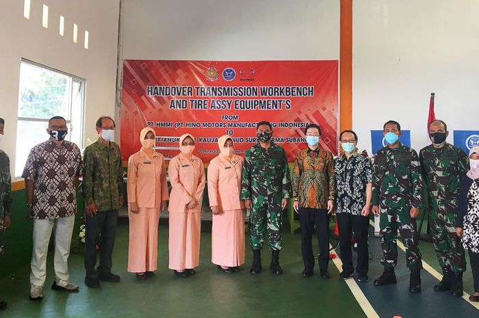 Hino donasikan alat praktik untuk SMK Angkasa 1, Kalijati, Subang.